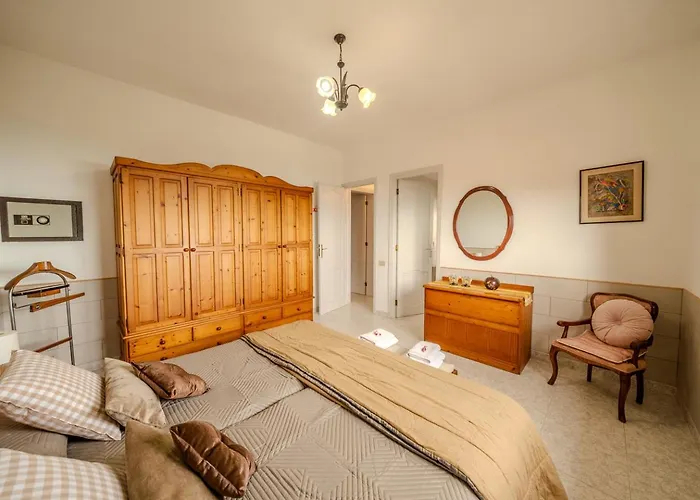 Gran Casa Terrera Nyaraló